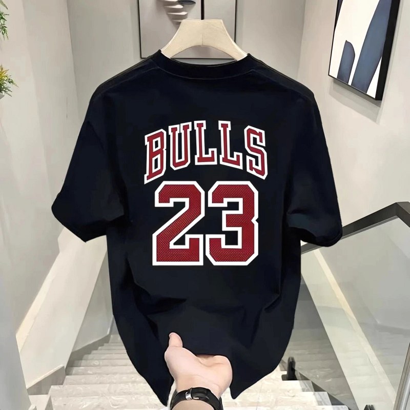NBA Schwarzes T-Shirt im lässigen Streetwear-Stil Test: Ein 5-Dollar-Baumwollshirt, gemessen und gewaschen